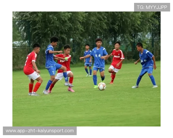 球员夺冠后成立青少年足球奖学金