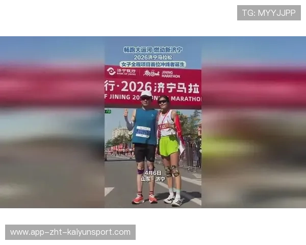 女子400米选手冲线后直接趴在跑道亲吻赛道：你见证我从菜鸟到冠军