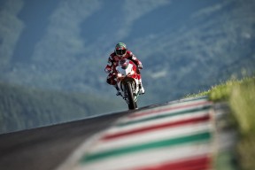 kaiyun开云·官方网站-斯卢茨基：柔佛有很多外援，他们的战术和强度更像欧洲球队，1352千米是多少公里