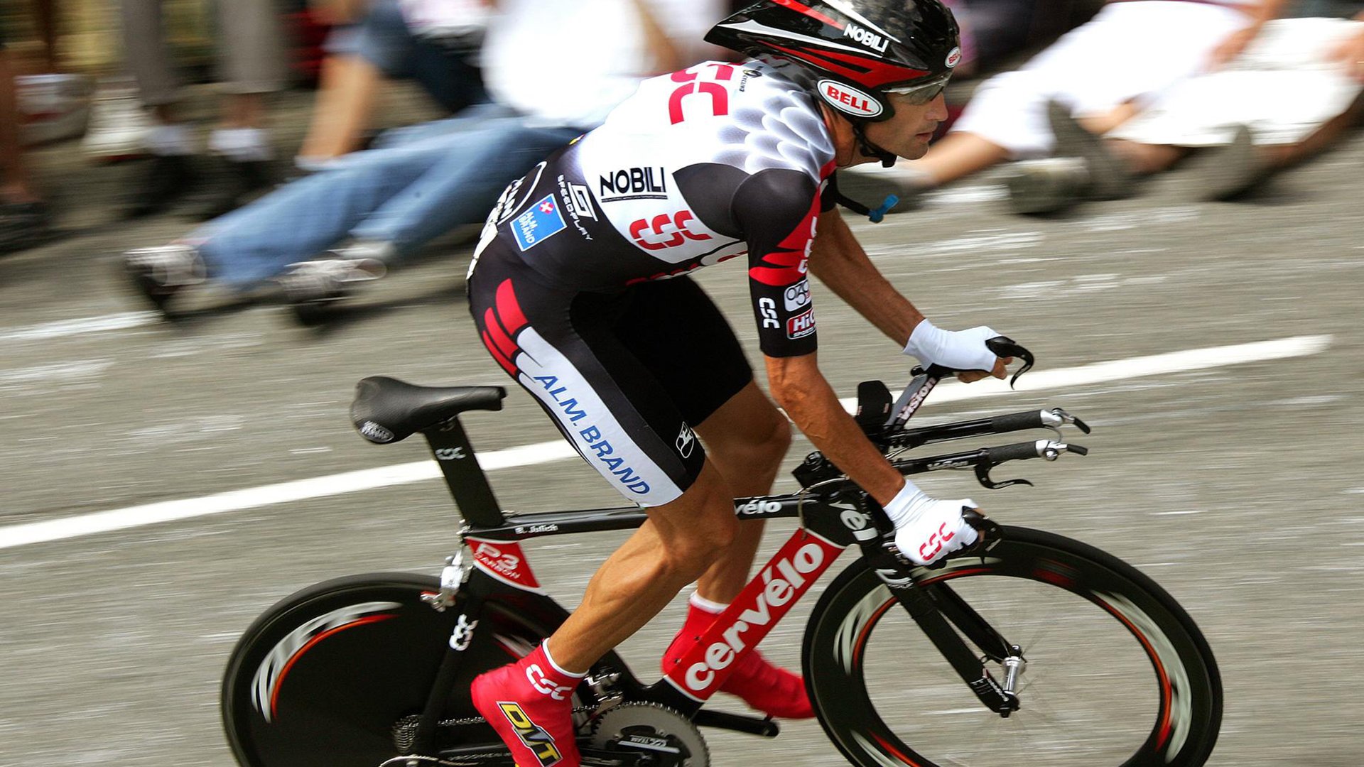 女篮姑娘以信念赢得尊重，女篮精神