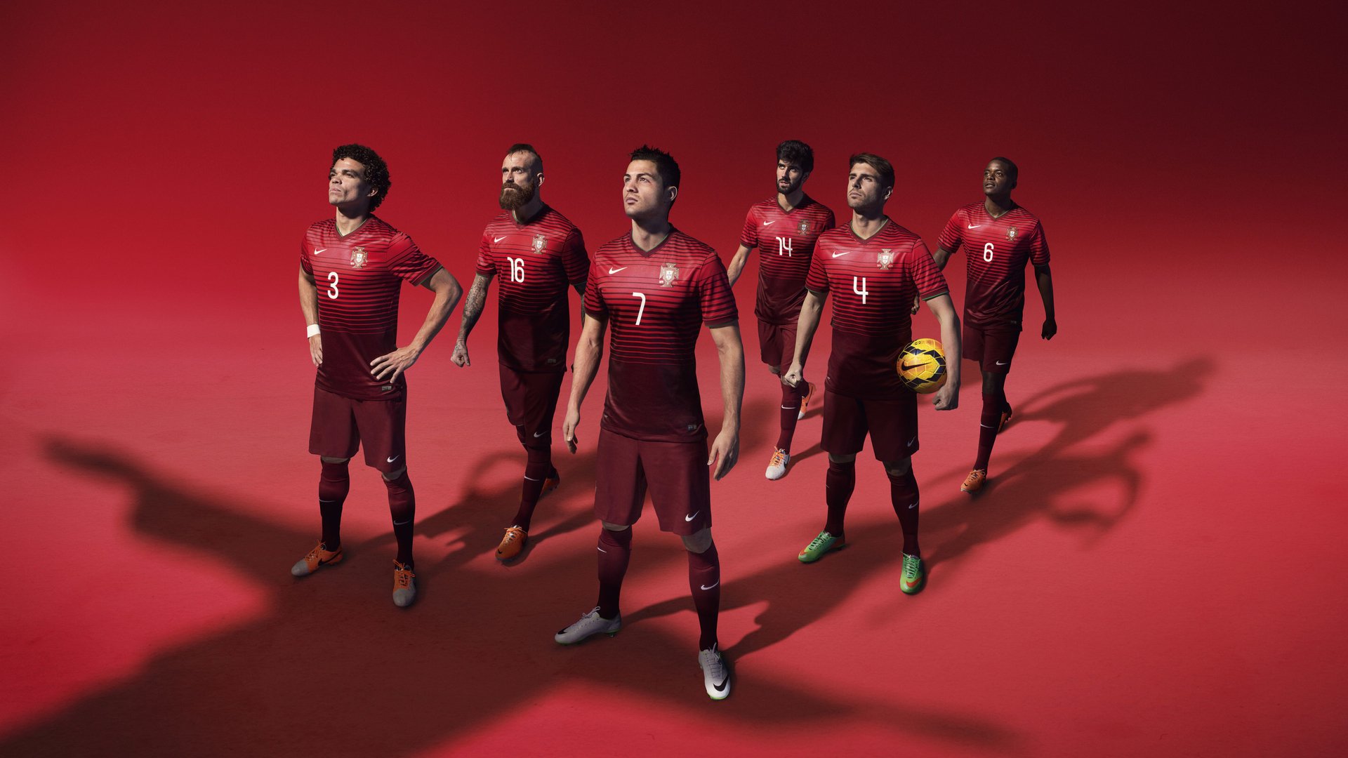 巴萨后场铁三角重生，球迷：这防线我能看一天！，在巴萨效力过的边后卫